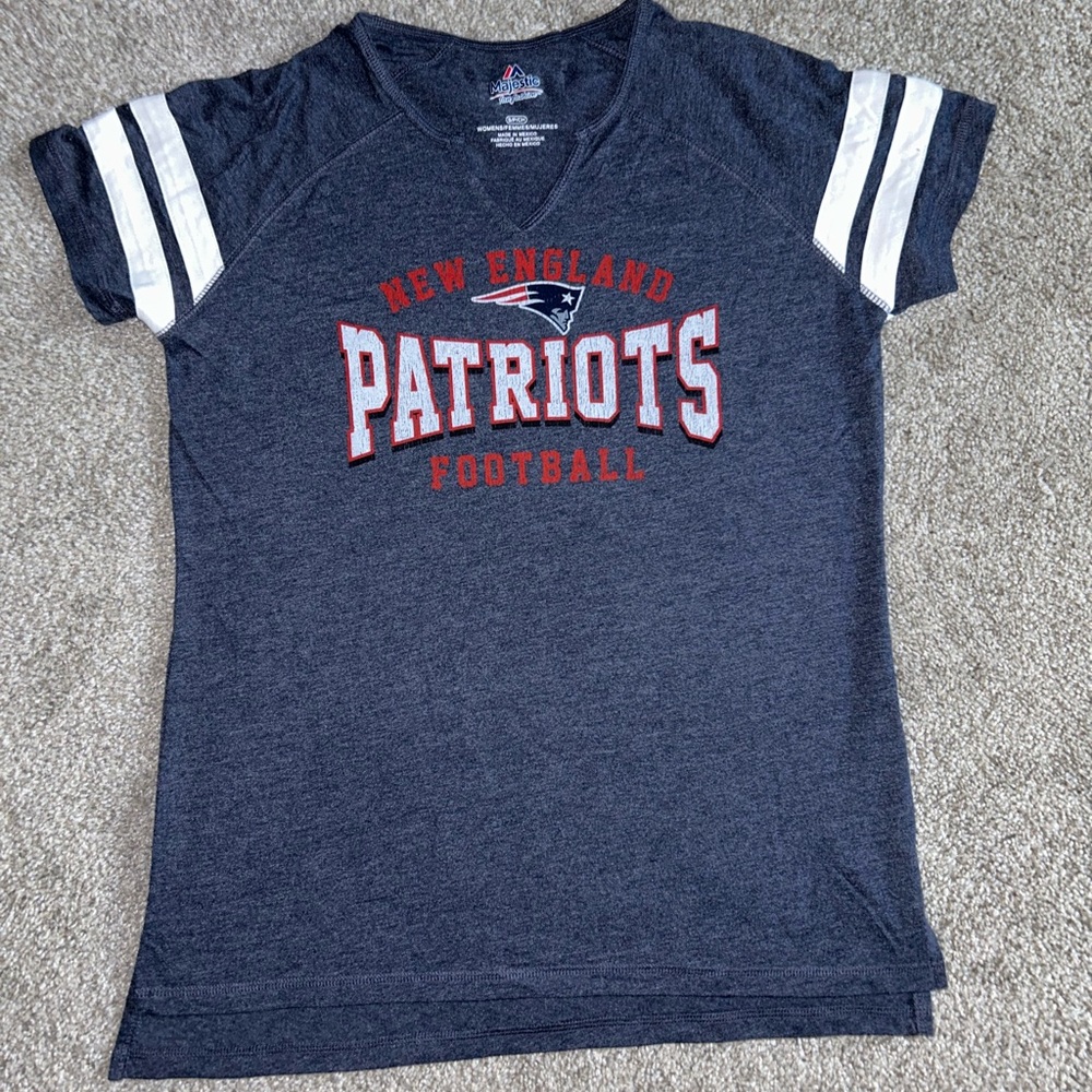 NWOT NE Patriots t-shirt